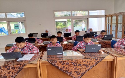 Digitalisasi di Pendidikan Dasar